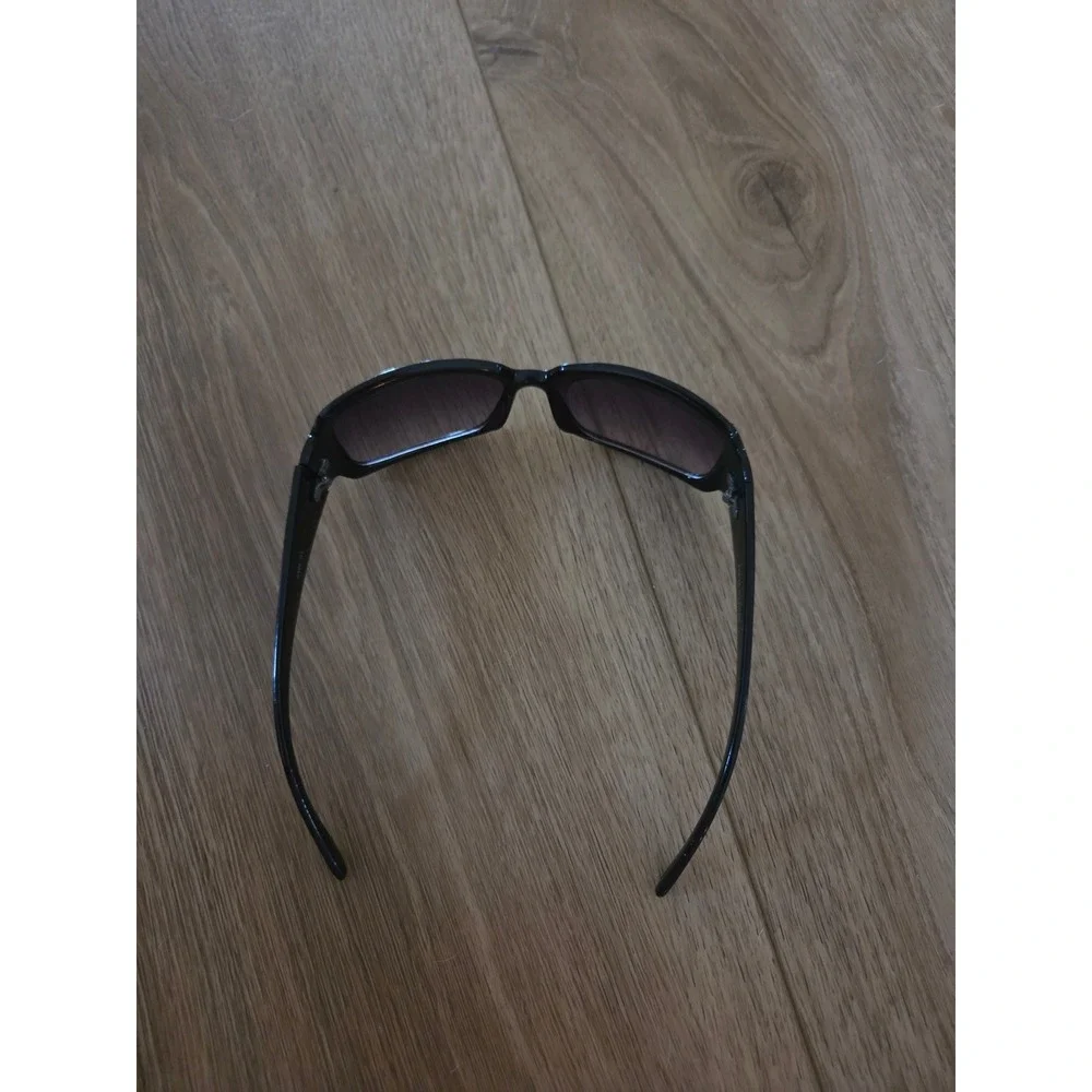 Steve Madden Y2K Black Rectangular Rhinestone Sunglasses Gradient Lens